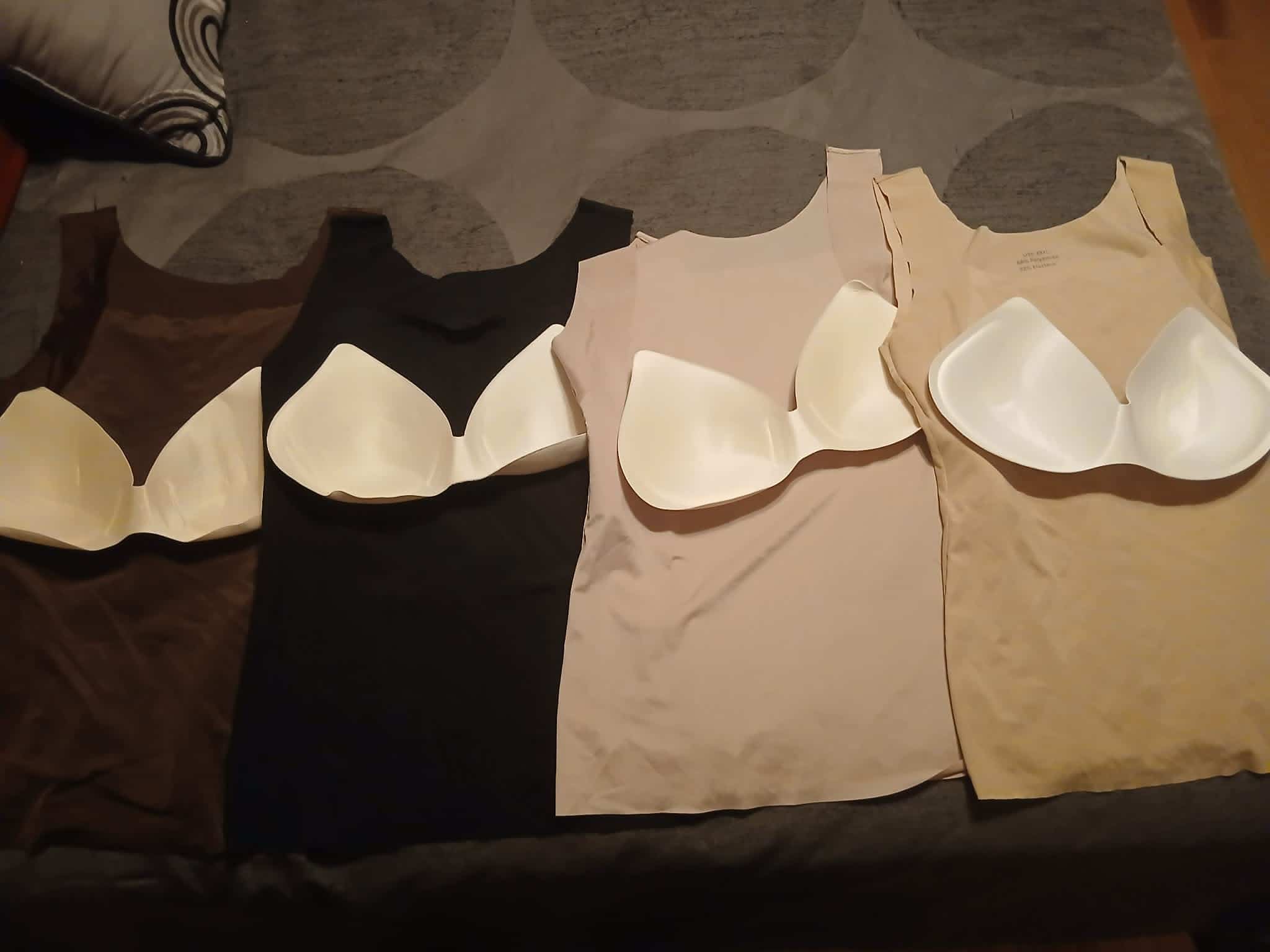 Une autre fausse boutique d'ici vend des camisoles chinoises sous le drapeau du Québec