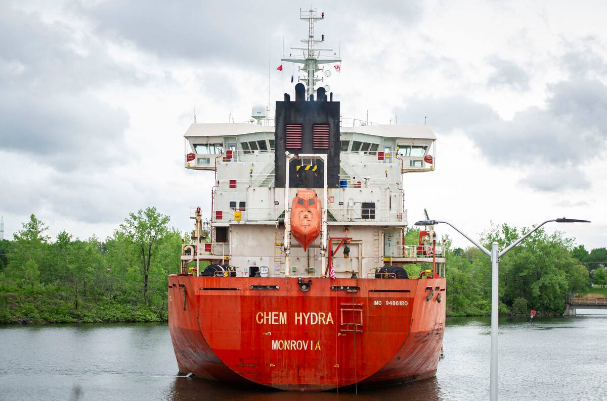 [EN IMAGES] Un navire échoué dans le fleuve SaintLaurent JDM