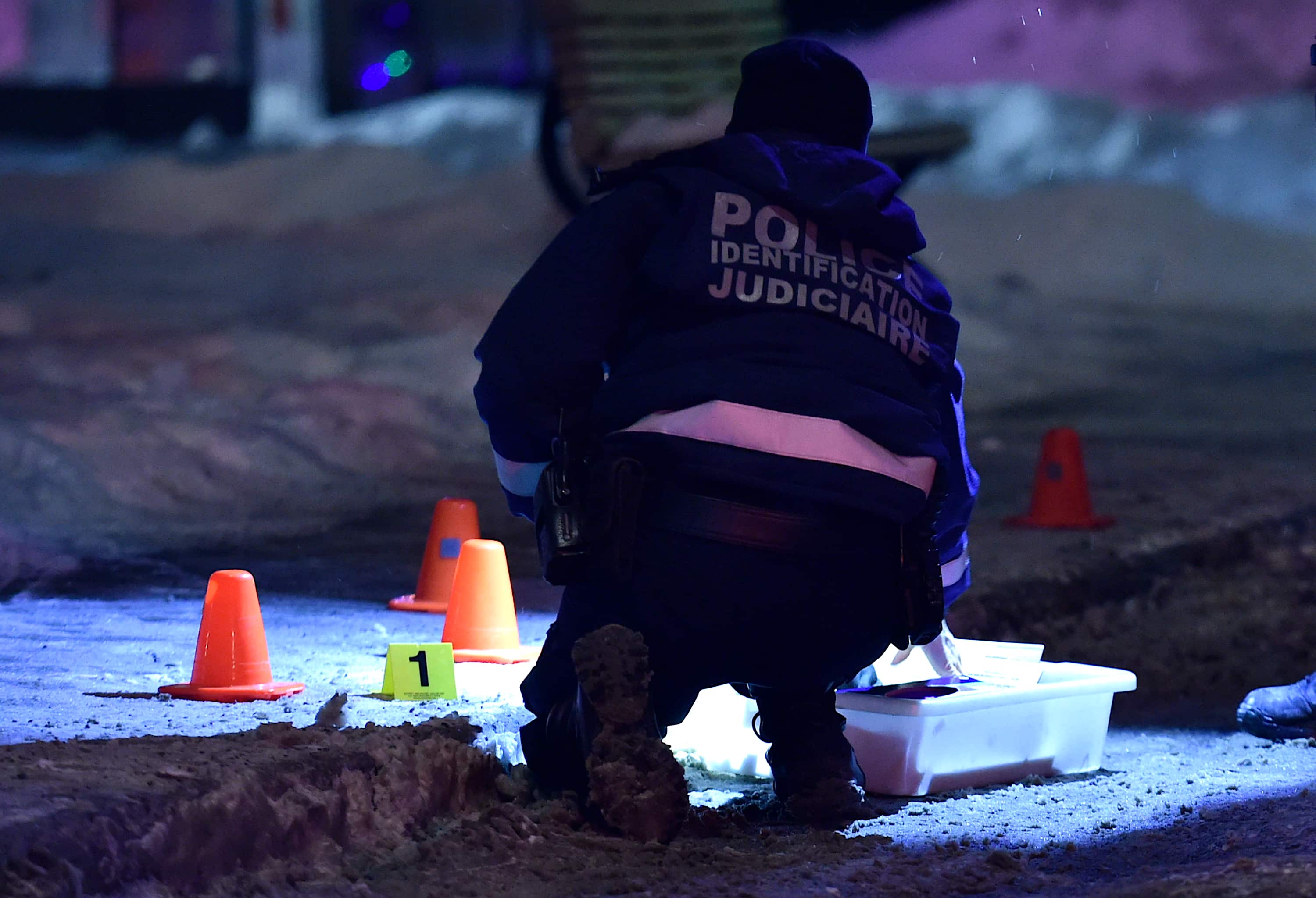 Agression arm&eacute;e dans C&ocirc;te-des-Neiges: un homme de 25 ans bless&eacute; au bas du corps