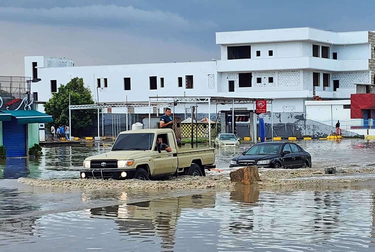 Source Inondation Libye Libye: 150 morts dans des inondations après des pluies torrentielles | JDM