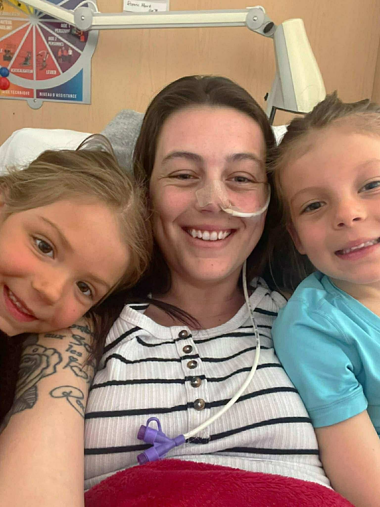 Roxanne Allard et ses filles Ema, 9 ans, et Béactrice, 7 ans.