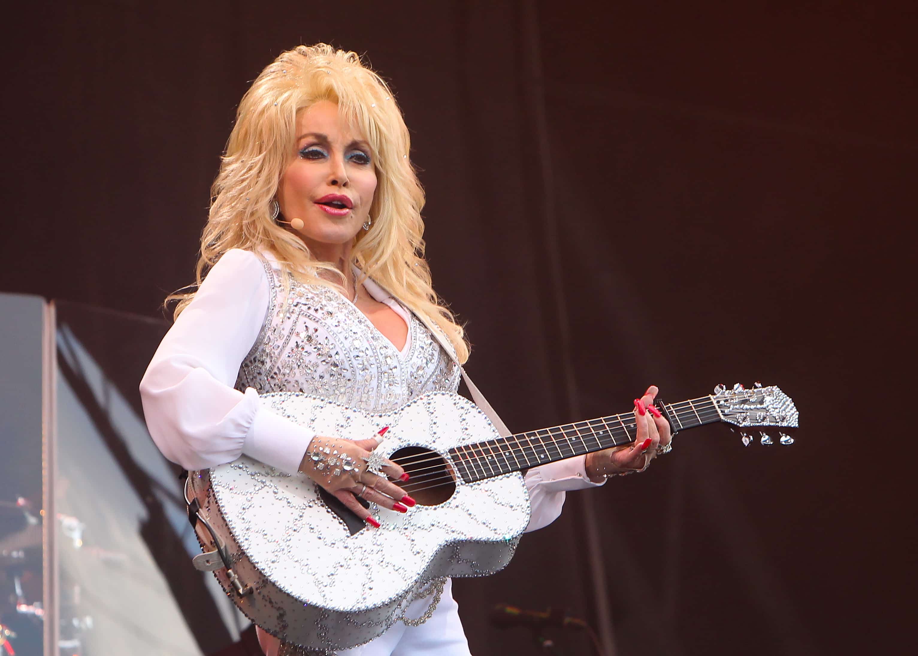 Cinq choses (insolites) à savoir sur Dolly Parton