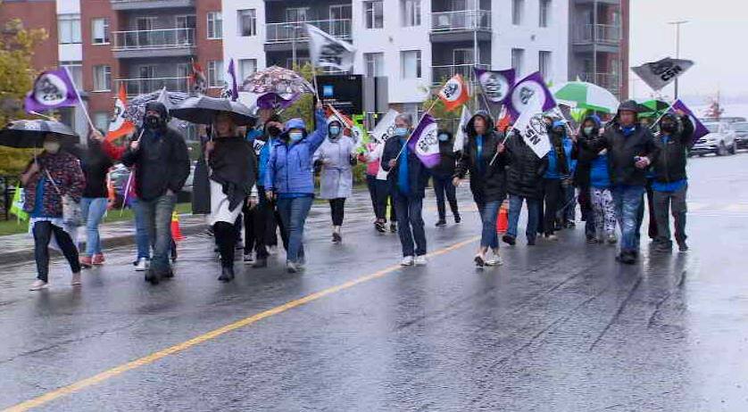 Manifestations devant des r&eacute;sidences pour a&icirc;n&eacute;s du Bas-Saint-Laurent