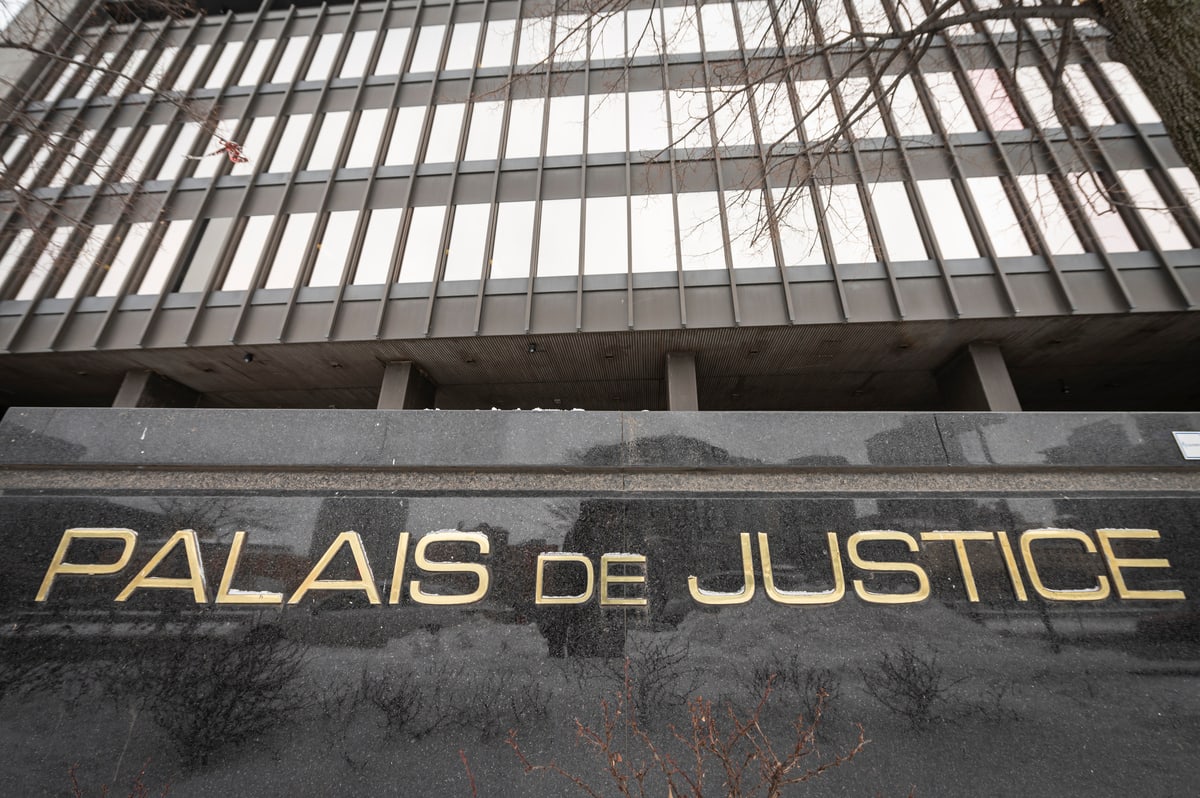 Montreal Courthouse facade, January 2024.