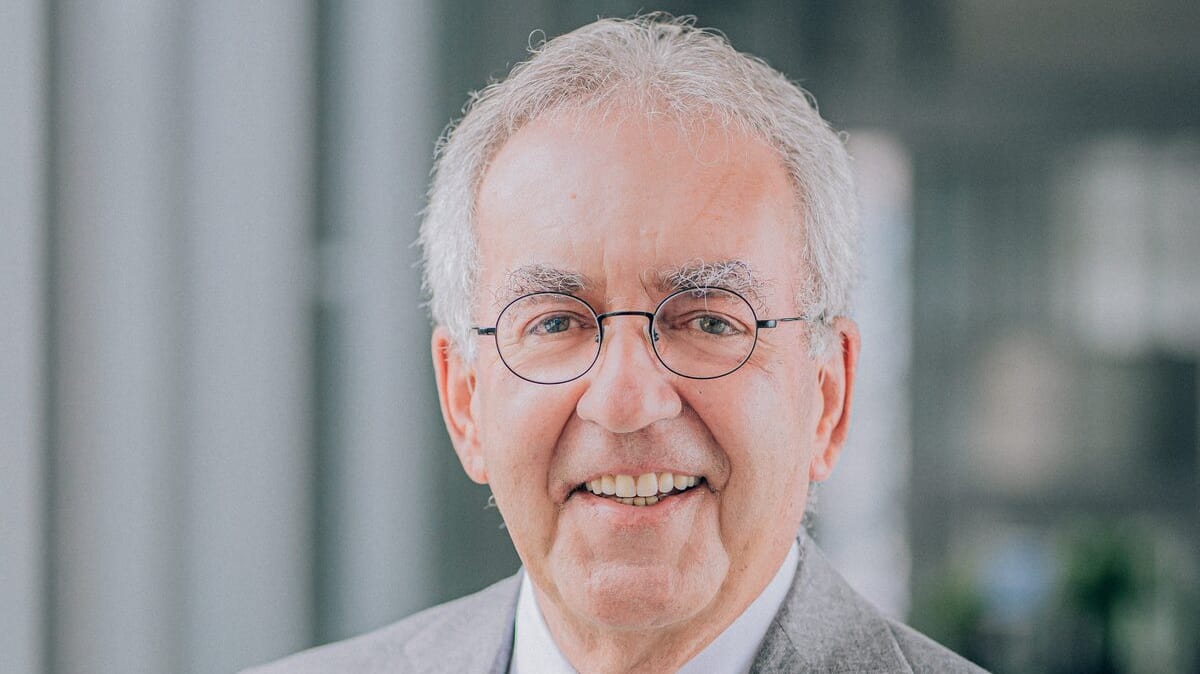 Le Collège des médecins demande à Québec de serrer rapidement la vis aux non-vaccinés