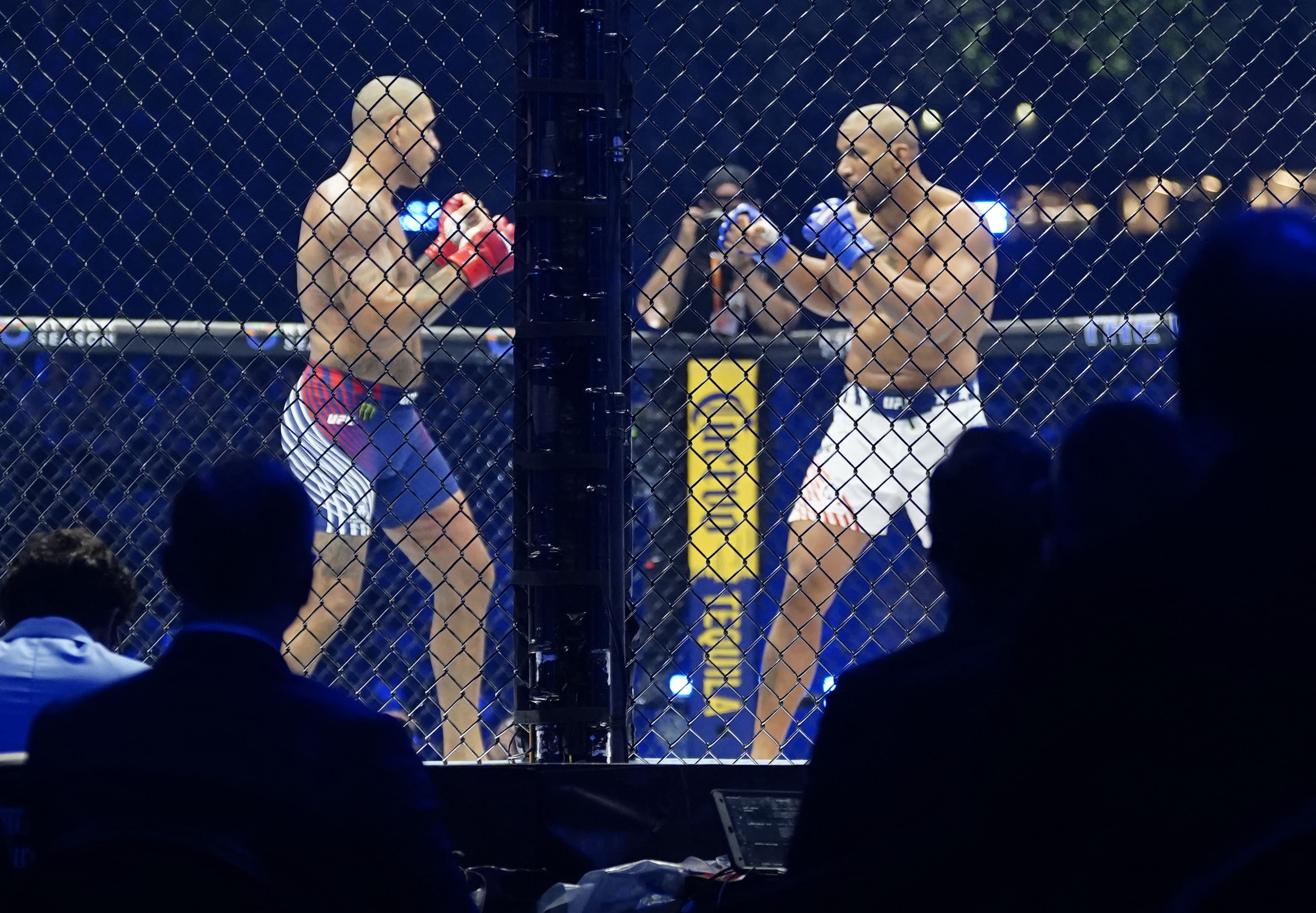 MMA à la Maison-Blanche: aucun autre président sera «assez tordu» pour refaire un tel événement, selon Ciryl Gane