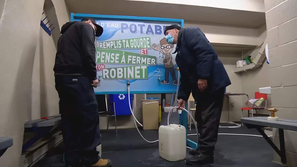 Crise de l’eau à Shawinigan: Un appel aux bénévoles pour distribuer de l'eau potable