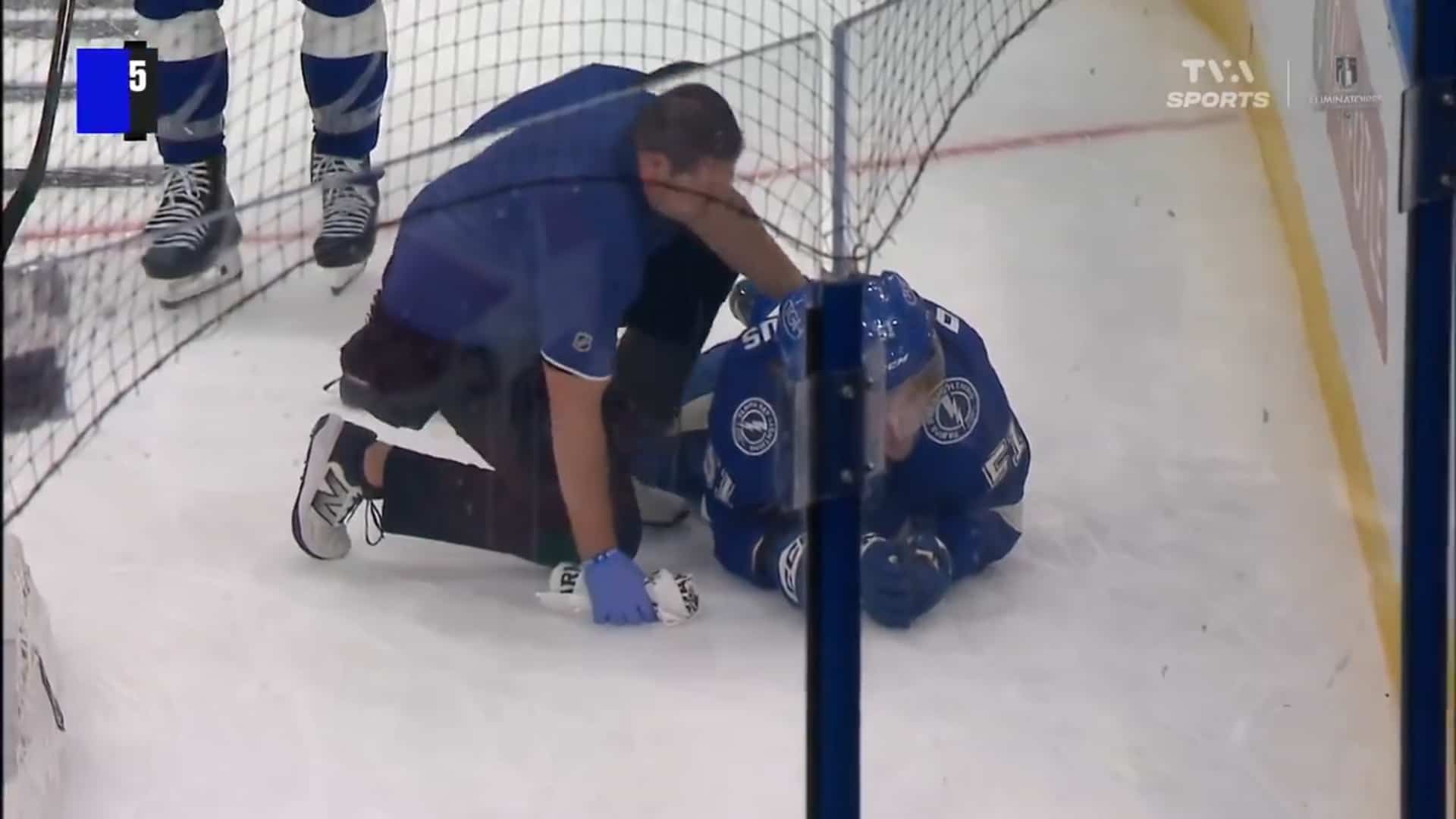 Josh Anderson fonce tel un train vers Charle-Édouard D’Astous