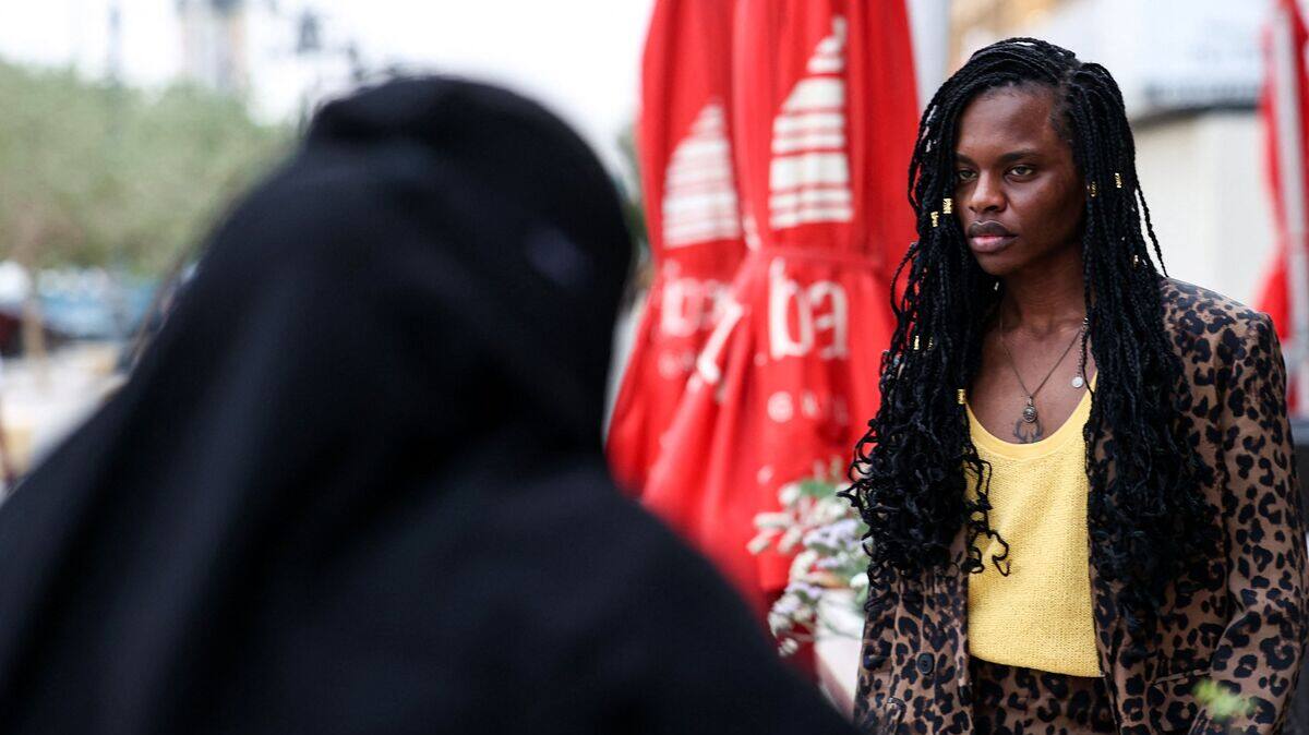 En Arabie saoudite, l'homme mannequin qui bouscule les genres