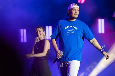National Day Show: A cheery crowd in Montreal