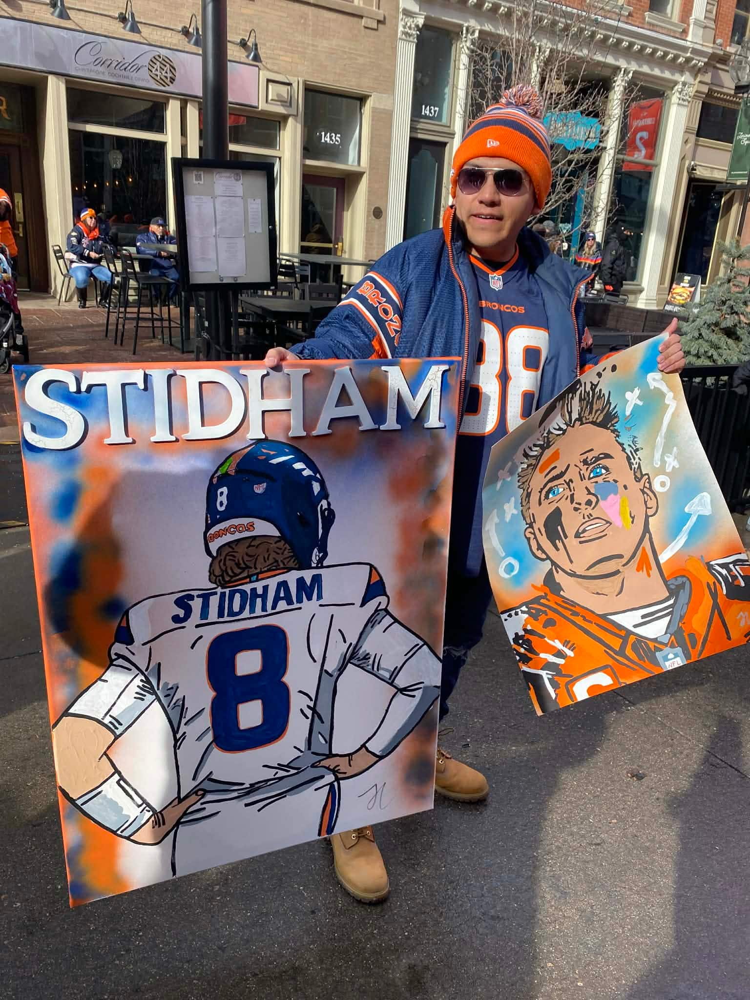 O substituto do quartel-arrière, Jarrett Stidham, nunca mais amou uma partida eliminatória, mas os amadores dos Broncos foram lui.