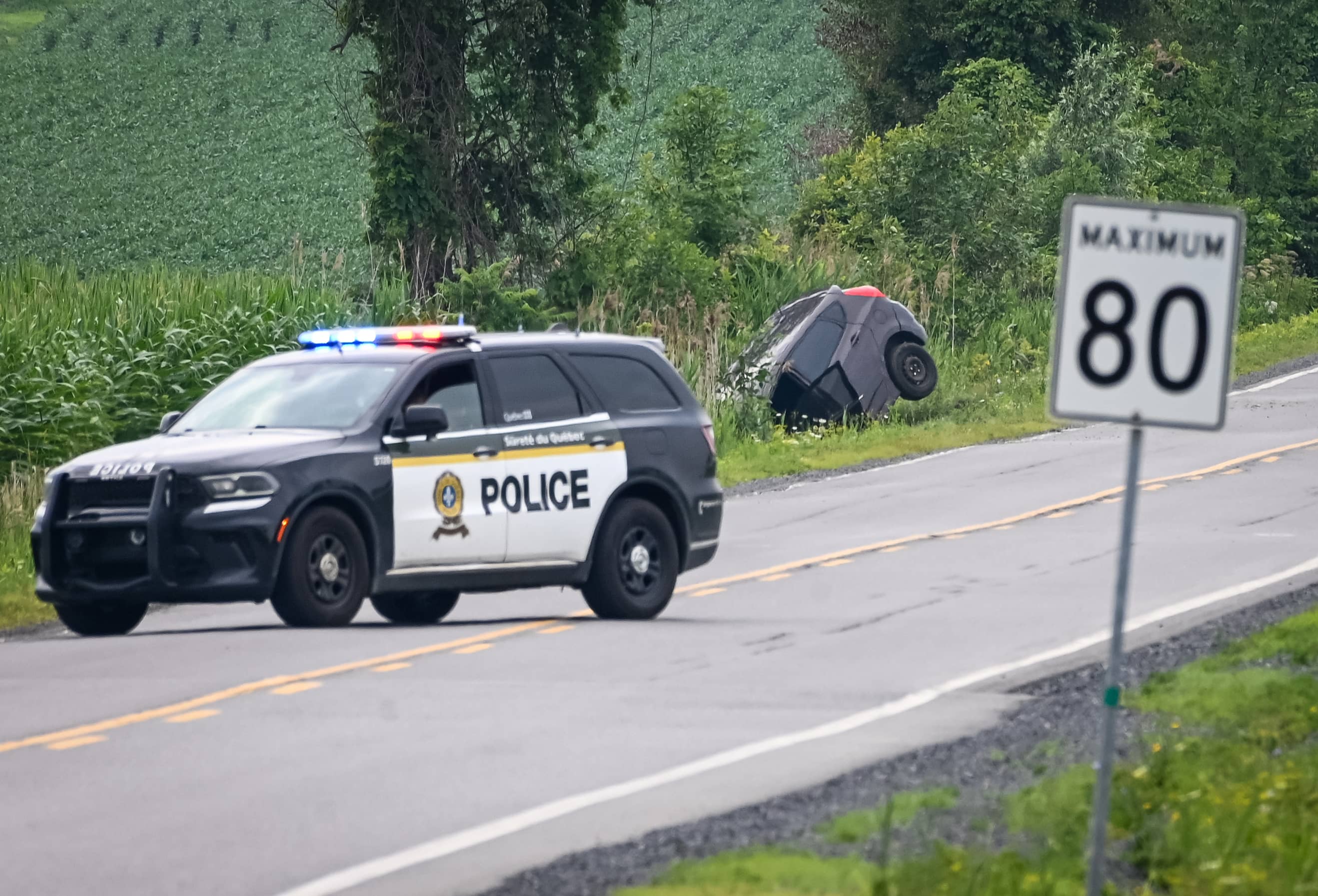 Violente sortie de route en Montérégie: une jeune femme perd la vie