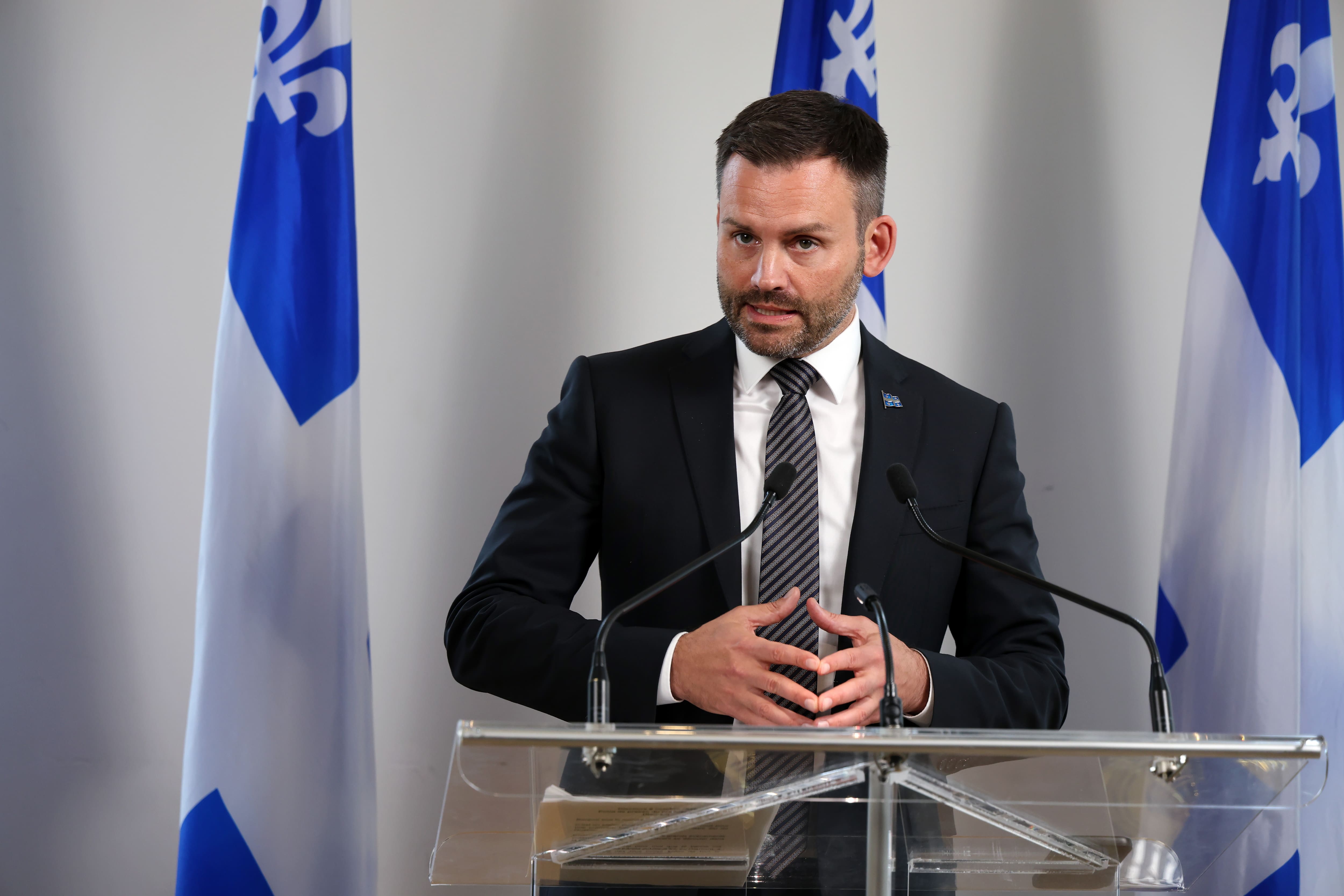 Premier ministre St-Pierre Plamondon: les problèmes «urgents» d’abord, la souveraineté plus tard