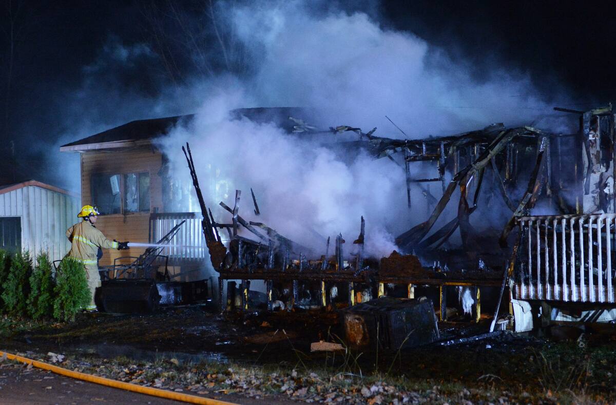 une femme perd la vie dans  incendie tva nouvelles