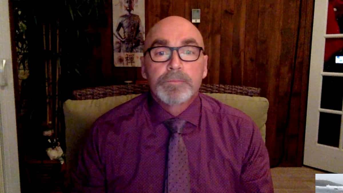 Pourquoi la police arrête-t-elle de chercher Coralie?