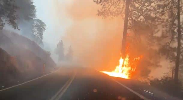 EN IMAGES | Le feu de McKinney br&ucirc;le plus de 50 000 acres