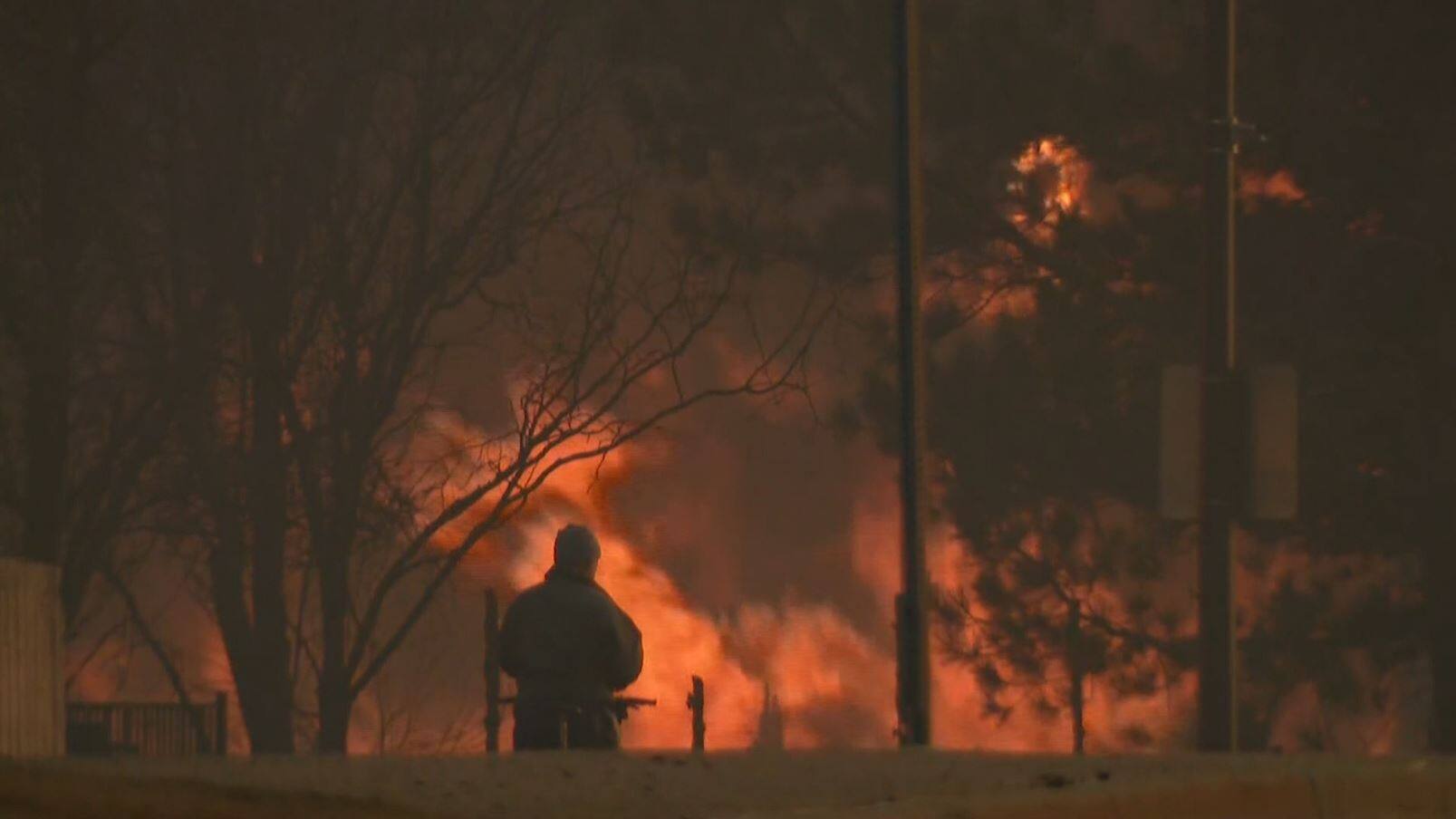 EN IMAGES | Plus de 500 habitations potentiellement d&eacute;truites dans des incendies au Colorado