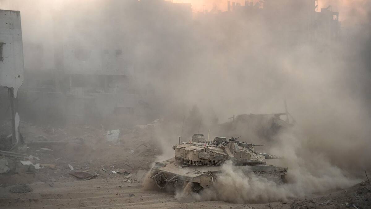 Frappes et combats dans la ville de Gaza, reprise attendue des négociations au Qatar