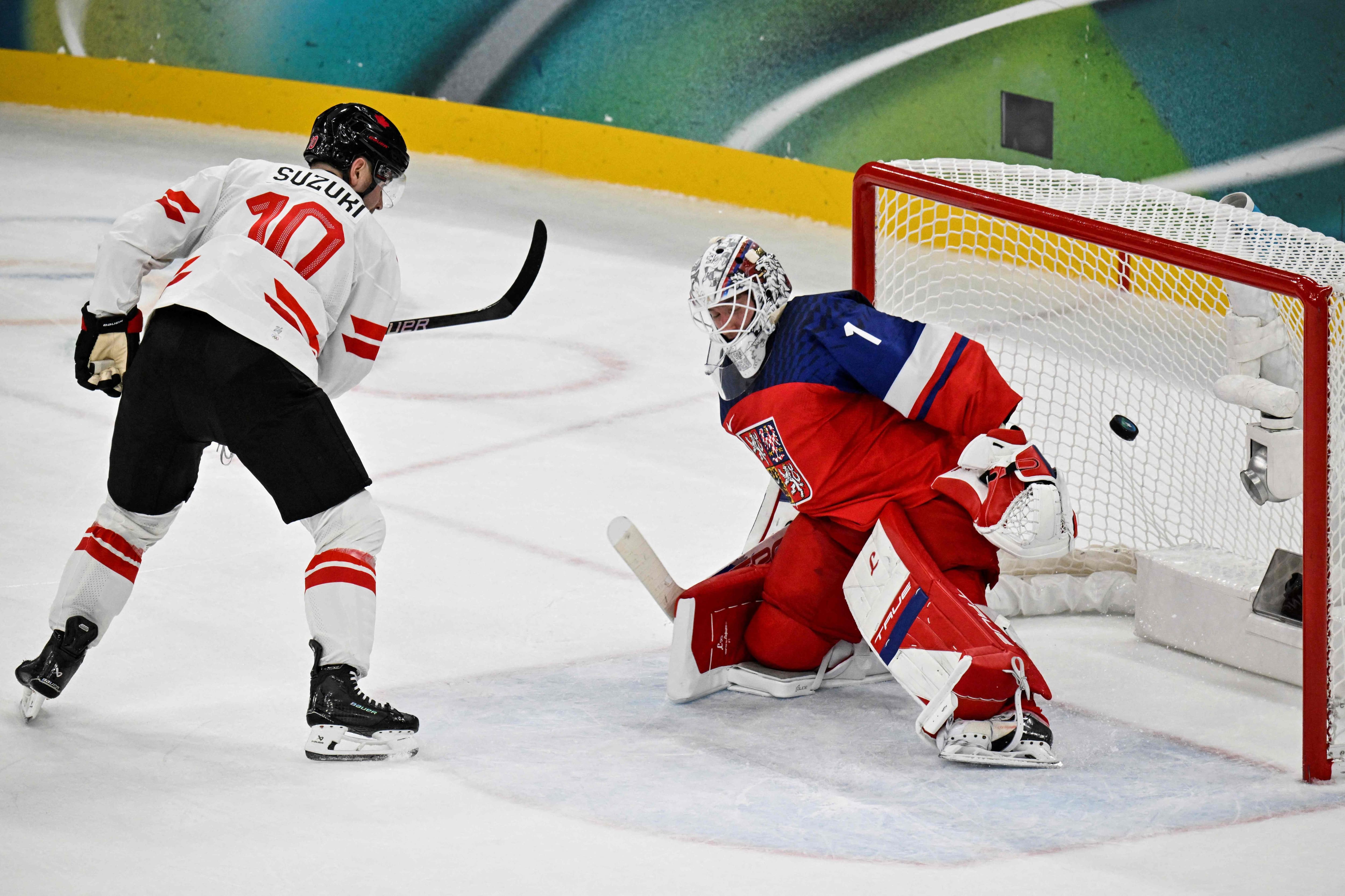 La formation canadienne de hockey masculin entame son tournoi à Milan en blanchissant la Tchéquie.