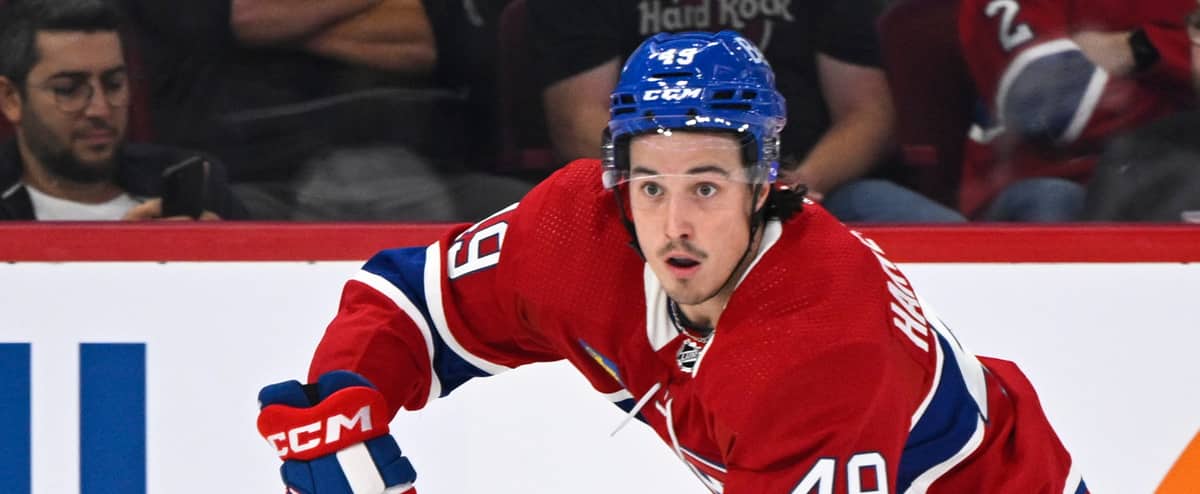 «On dirait qu’il réussit à faire des trucs différents tous les soirs» – Cole Caufield en parlant de Rafaël Harvey-Pinard