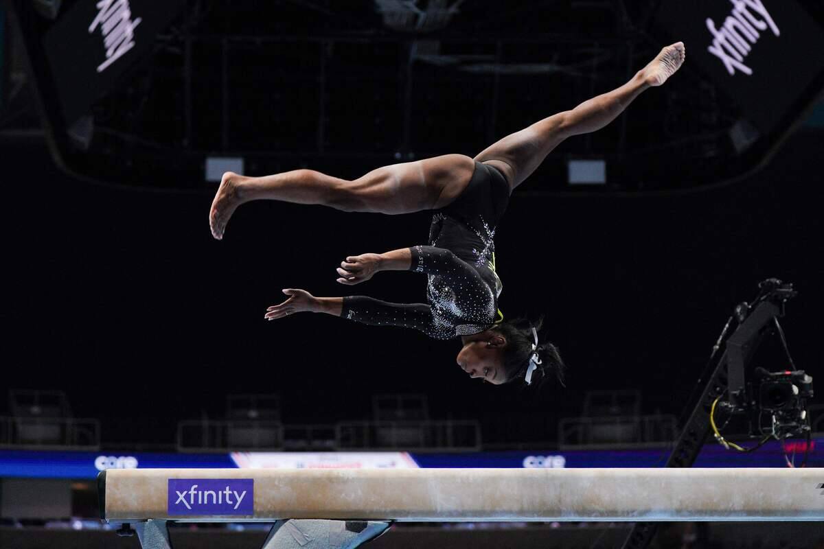 Gymnastique: Simone Biles décroche un huitième titre record | JDM