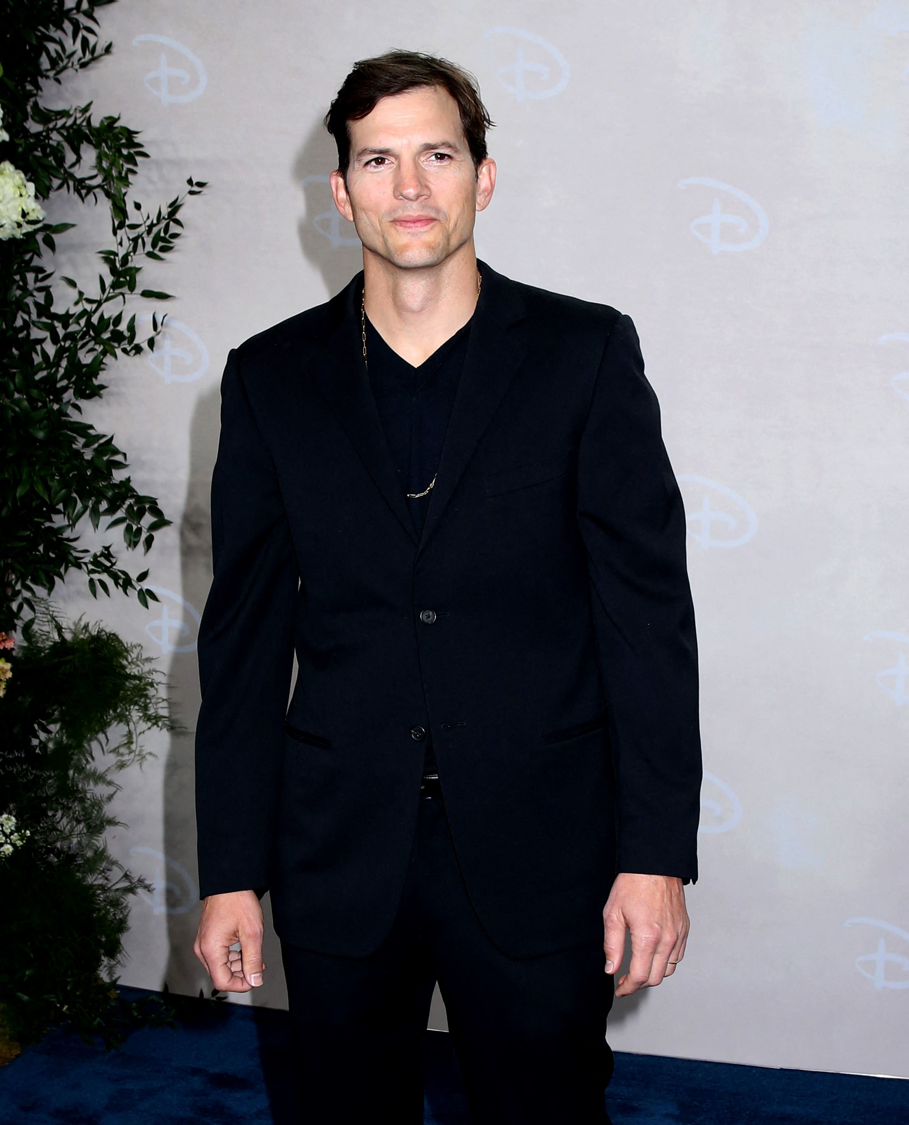 Ashton Kutcher a été jugé «trop gros» pour un défilé Gucci