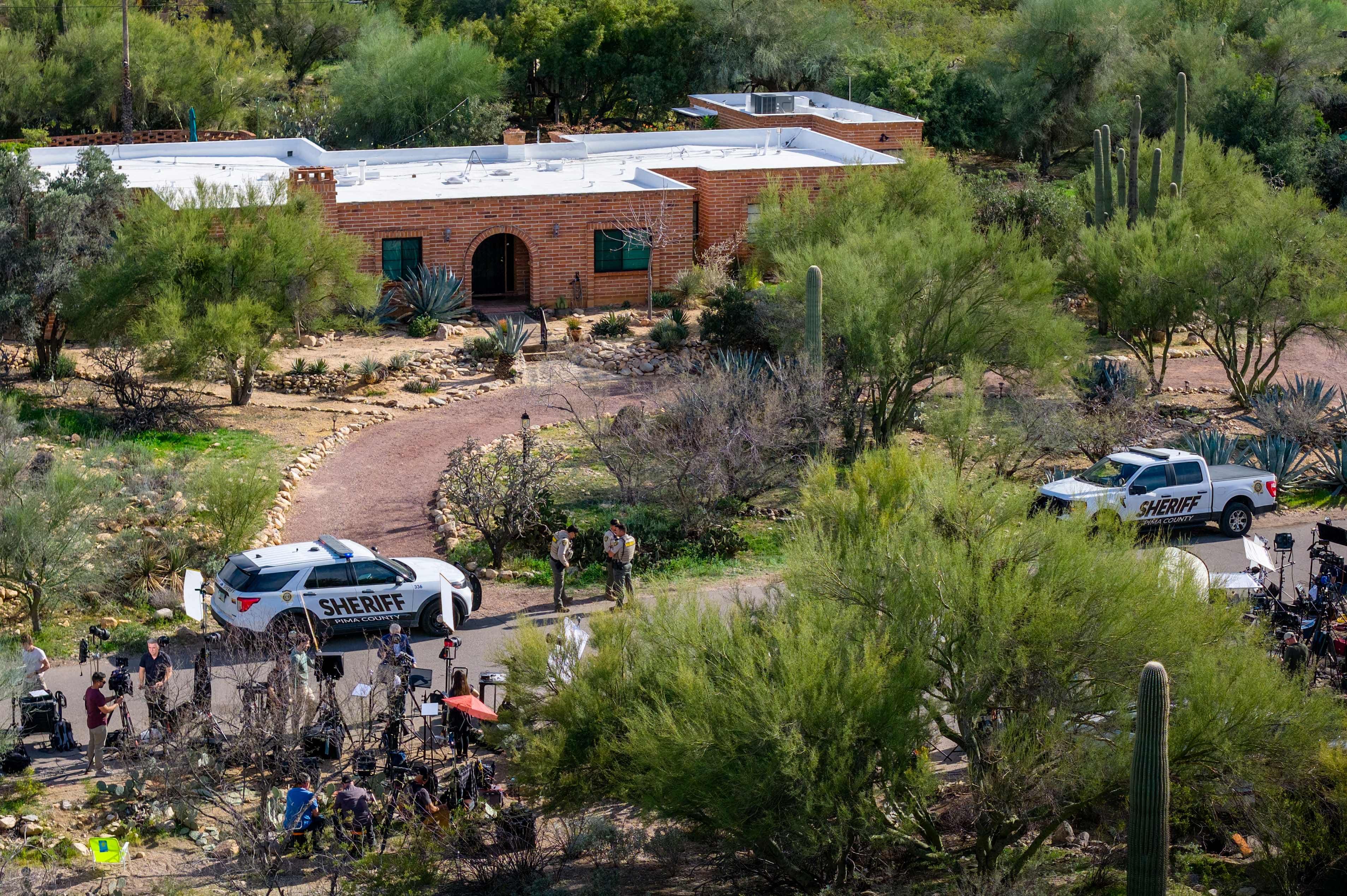 Muitos jornalistas de todos os Estados Unidos estão de plantão em frente à casa de Nancy Guthrie, desaparecida desde a noite entre 31 de janeiro e 1º de fevereiro.