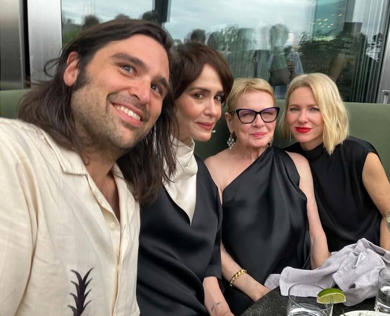 «C’était assez surréaliste», confie l’artiste québécois Flore laurentienne qui s’est retrouvé entouré des stars Naomi Watts, Sarah Paulson et Dianne Wiest au TIFF
