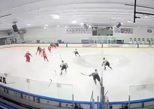 Tirs mortels dans un ar&eacute;na au Rhode Island: une vid&eacute;o choquante de la fusillade fait surface