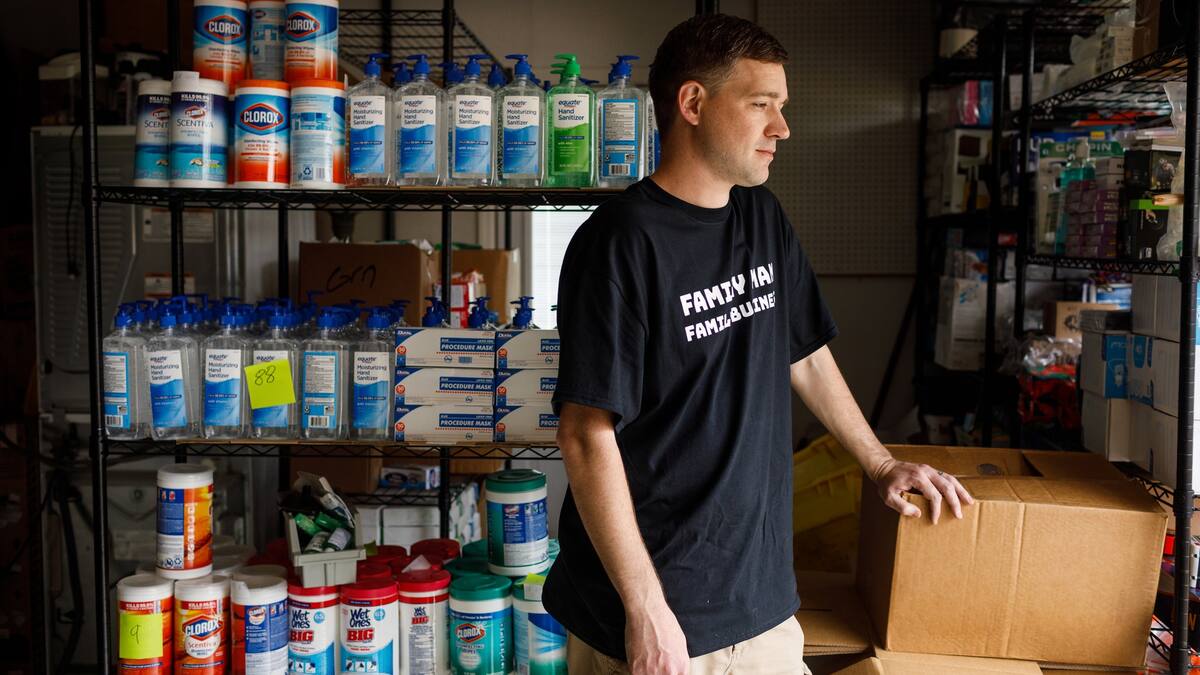 Le Gars Qui Etait Pris Avec 17 700 Bouteilles De Purell Les A