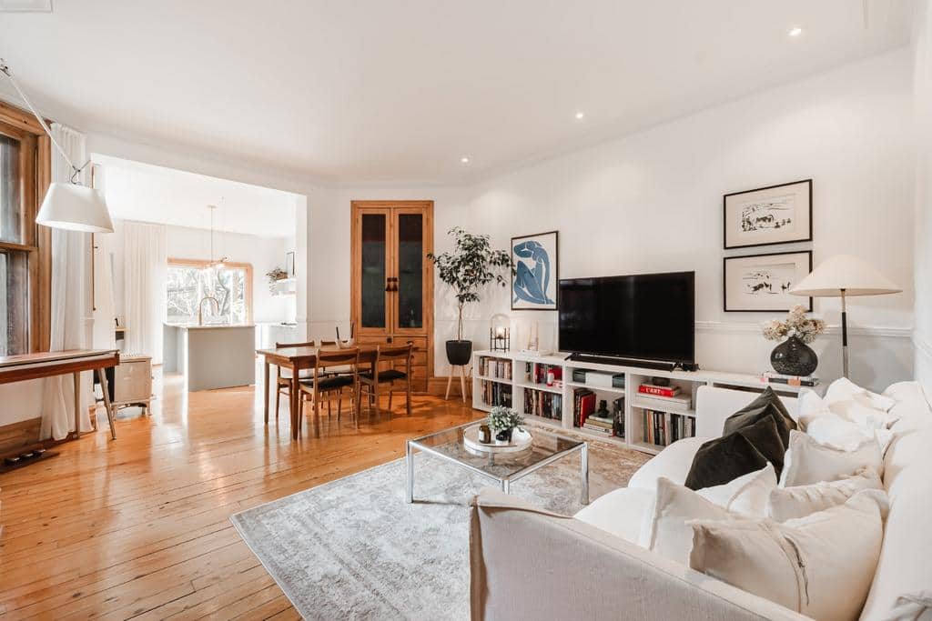 Un condo exceptionnel à vendre pour seulement 725k