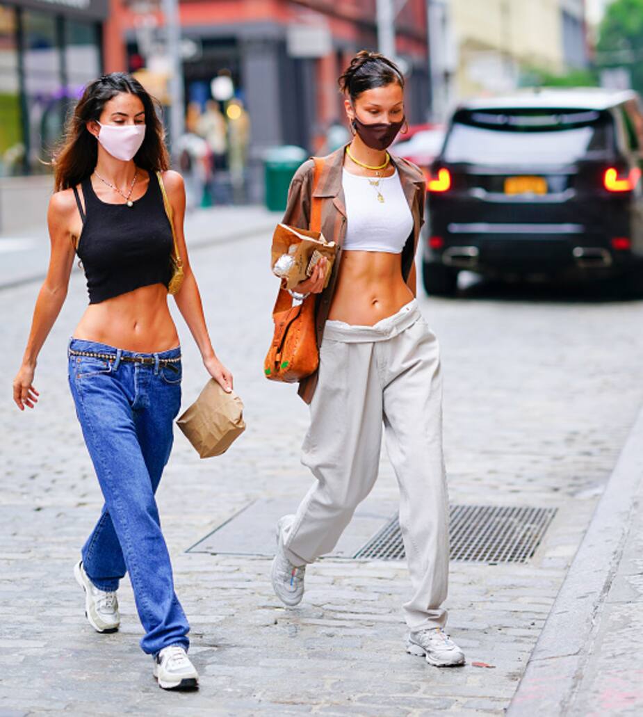 Image principale de l'article Le retour du pantalon taille basse est confirmé