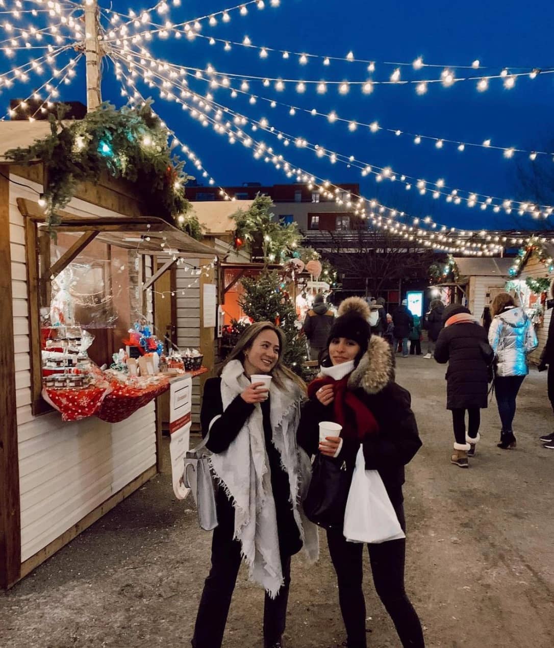 Un party raclette au Village de Noël de Montréal 