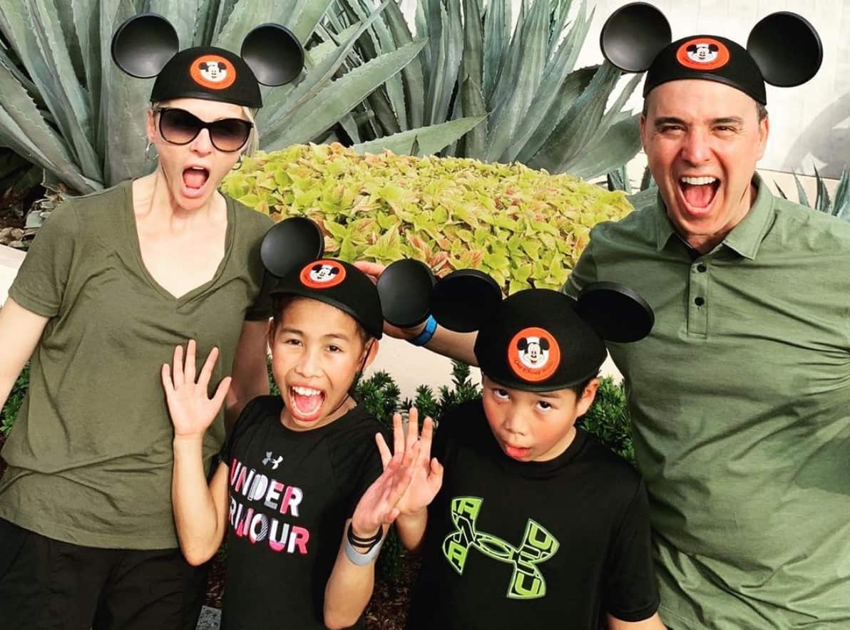 49 vedettes soulignent la fête des Mères