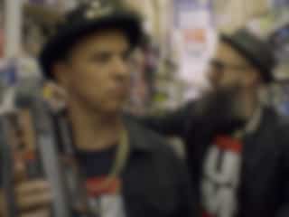 45 apparitions de vedettes dans des vidéoclips