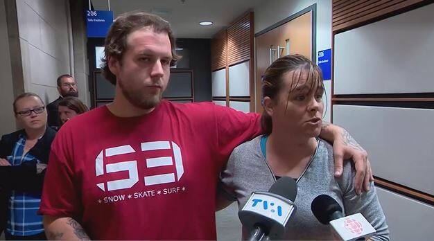 Outrage &agrave; un cadavre: La cause des Martel report&eacute;e