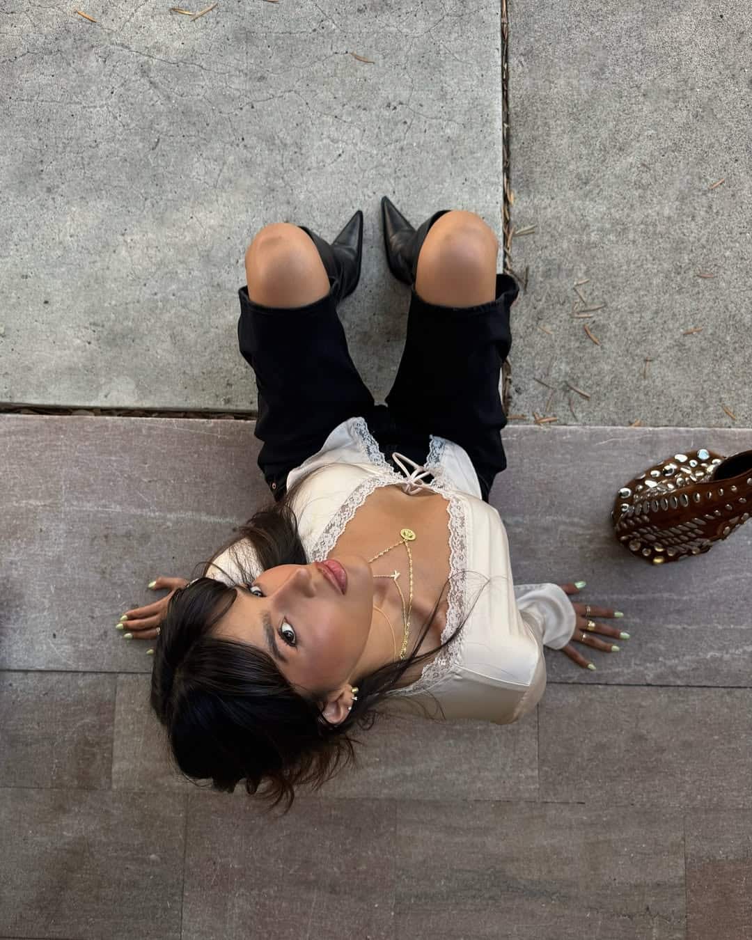 Porter cette couleur de vernis vous rendra riche