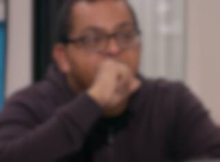 Très ému en parlant de sa mère aux Académiciens