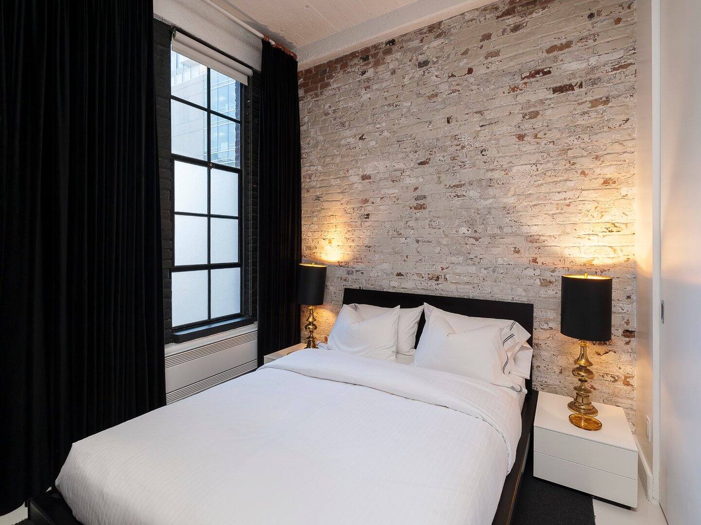 Condo De 3 Chambres Au Centre Ville De Montreal A Louer Pour 9 775