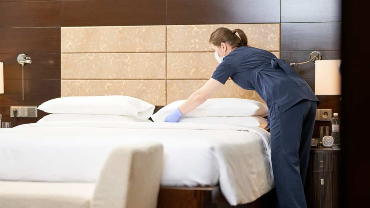 Travailleurs étrangers: la suspension des EIMT réclamée par des associations hôtelières du Québec