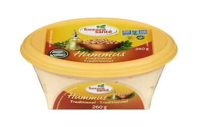 Carrito de compras con supermercado abstracto supermercado