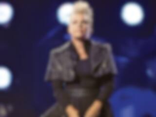 Pink rend un émouvant hommage à son père