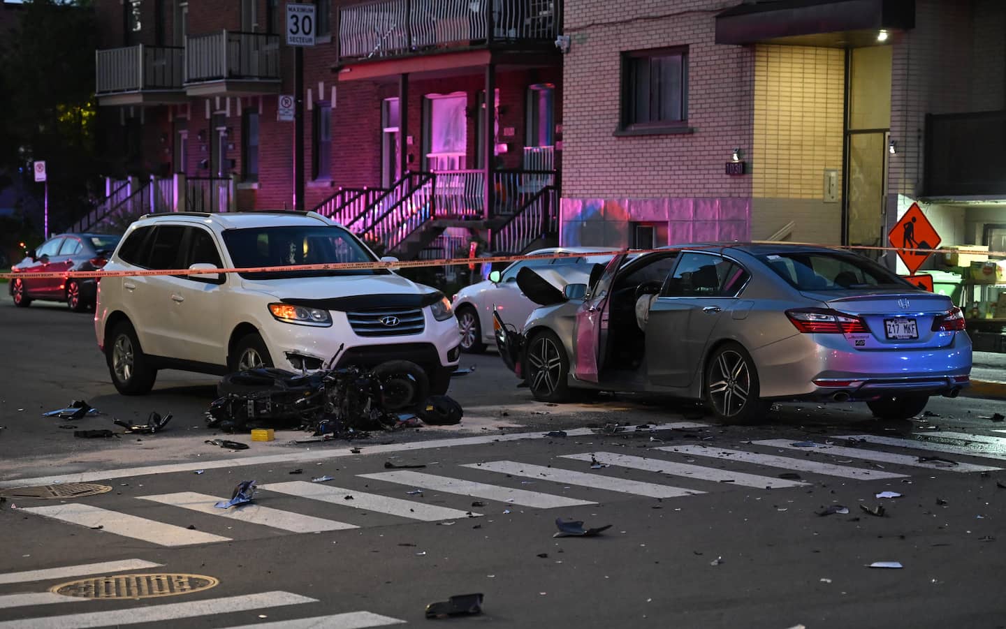 Un jeune motocycliste percuté par un véhicule à Montréal