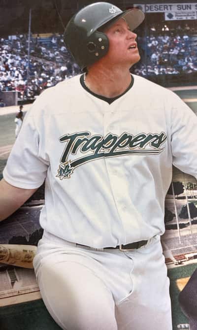 Jake Thrower, con el uniforme de los cazadores de Edmonton, Montreal Expos School Club a nivel AAA.