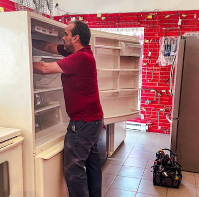 Los reparadores de electrodomésticos han estado muy ocupados en los últimos años.