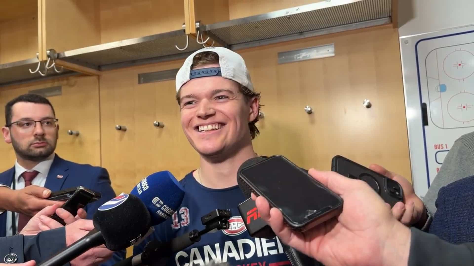 Le plateau des 50 buts étant plus près que jamais, Cole Caufield y pense