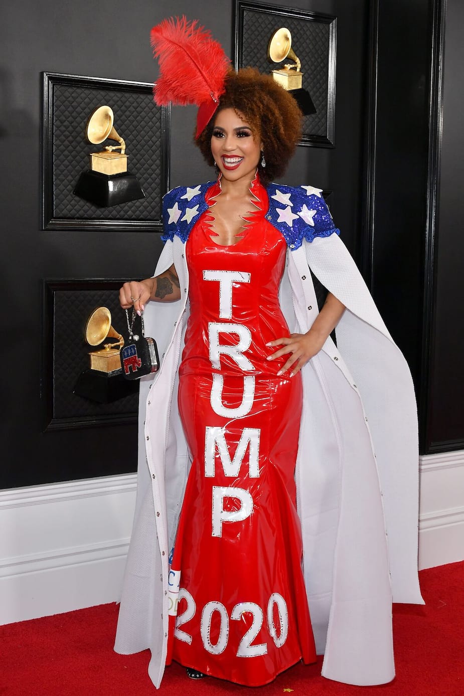 Image principale de l'article Encore une robe pro-Trump sur le tapis rouge