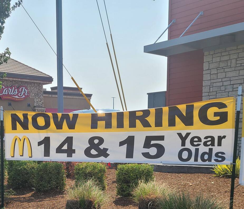 La bannière d'un McDonald's dans l'état de l'Oregon, aux États-Unis.
