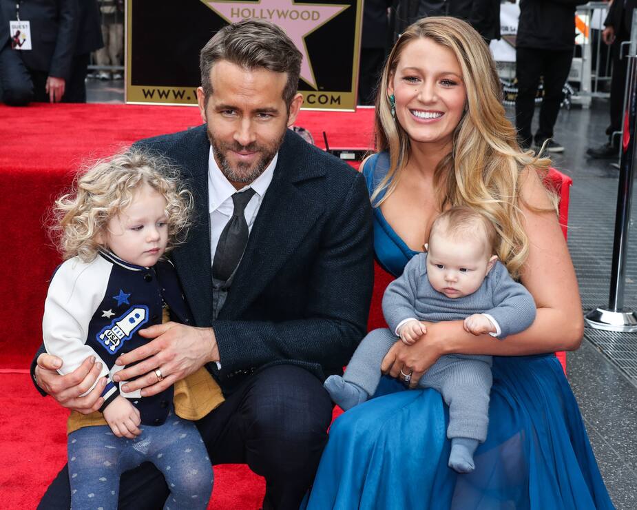 Image principale de l'article Ryan Reynolds, confiné avec 5 filles!