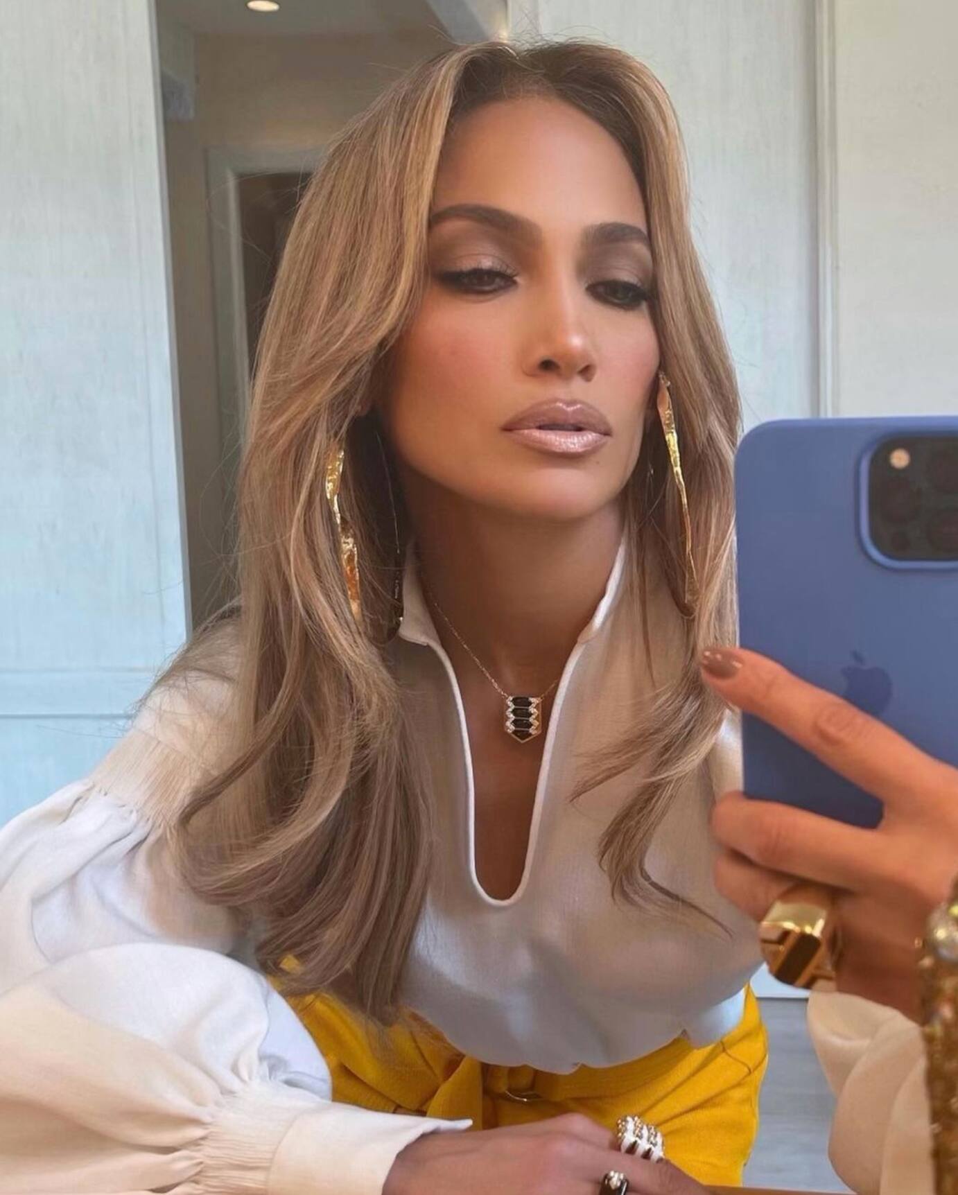 Jennifer Lopez présente son nouveau compagnon